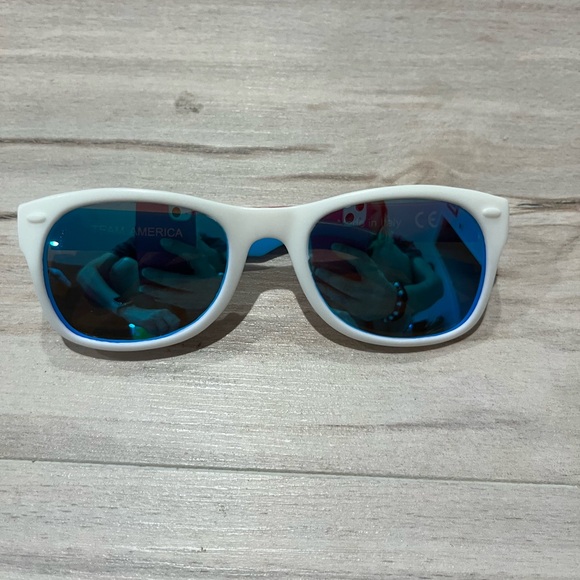 Ro-sham-bo Shades Red, White and Blue baby Sunglasses with Blue Lenses - Picture 2 of 12